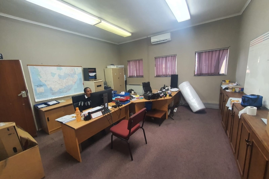 Commercial Property for Sale in Markman Industrial Eastern Cape